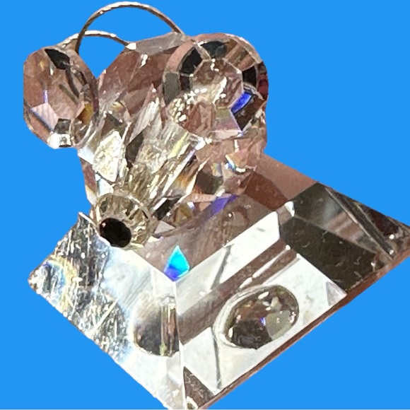 Set of 3 Miniature Crystal Figurines on Display Mirror Plate - Picture 4 of 15